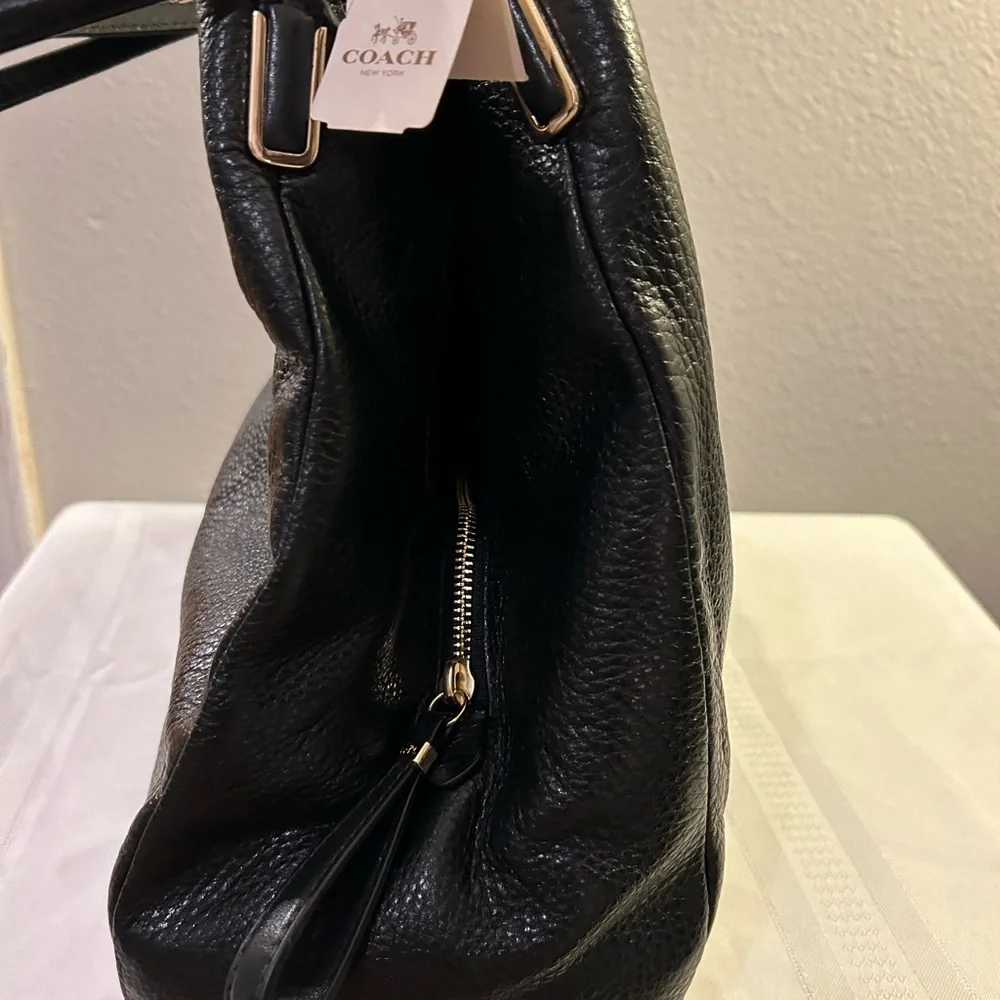 NWT Coach Pebble Leather Shoulder Bag. - Picture 12 of 12